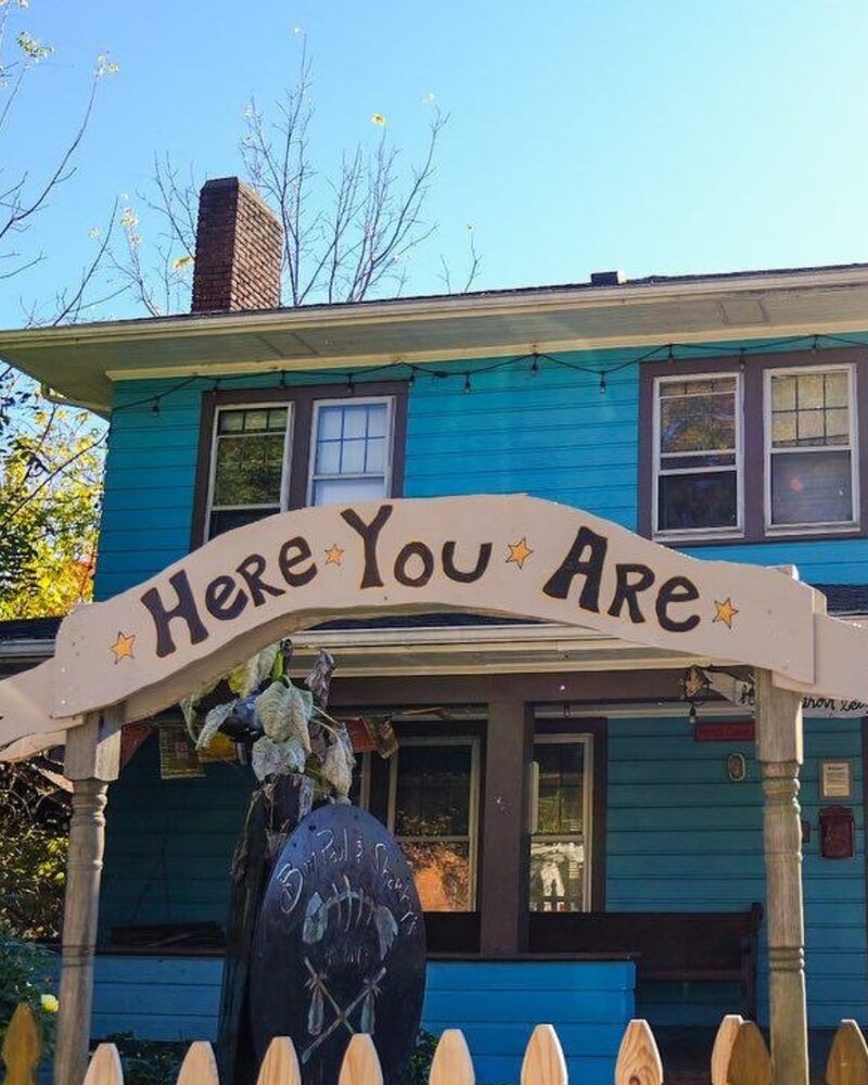 Bon Paul & Sharky's Hostel, West Asheville