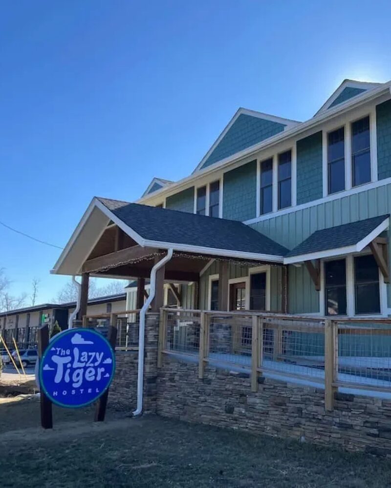 The Lazy Tiger hostel, Woodfin